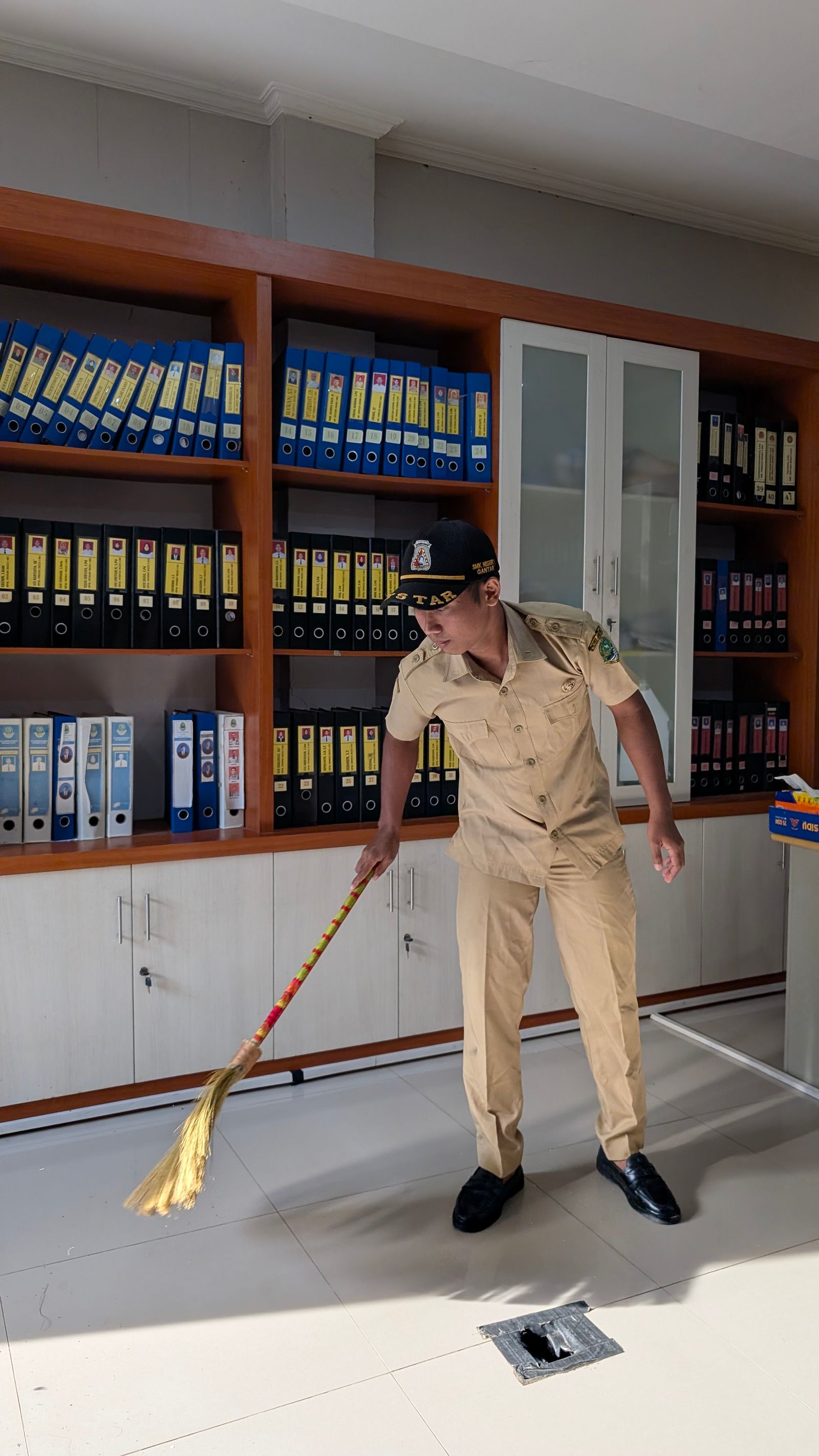 He Became a Janitor So He Could Focus on Podcasting