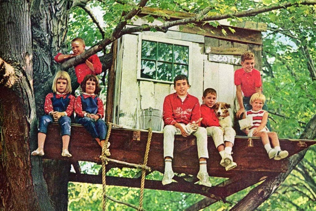 27. DIY Treehouses and Forts