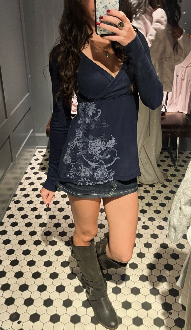 The Graphic Wrap Top Nobody Threw Away