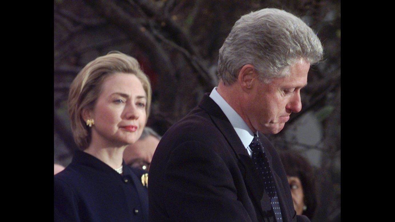 30 World Leaders Who Had Affairs While In Power – Garlic Soda